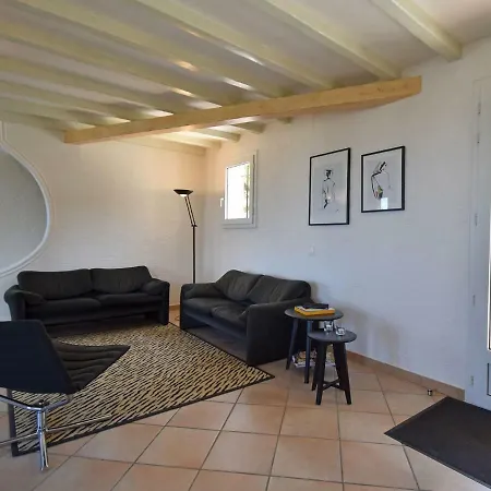 Villa Spacious In Var With Swimming Pool *