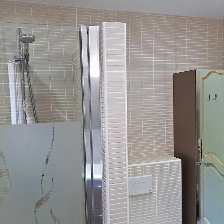 别墅 Spacious In Var With Swimming Pool *