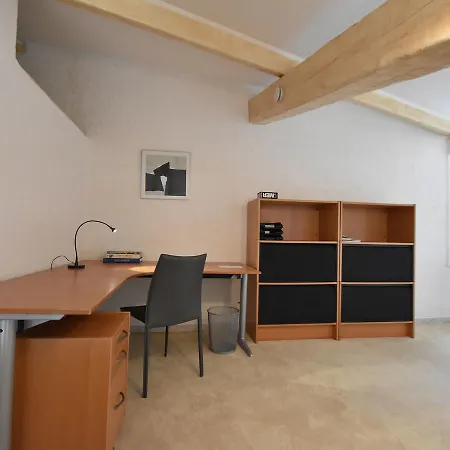 Spacious In Var With Swimming Pool 别墅